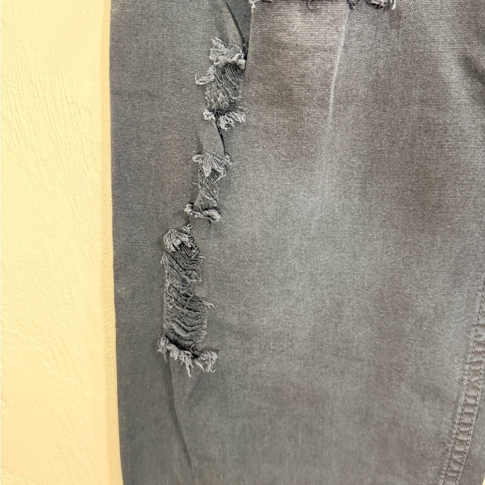 Pilcro Black Low Rise Distressed Pants - Picture 10 of 16